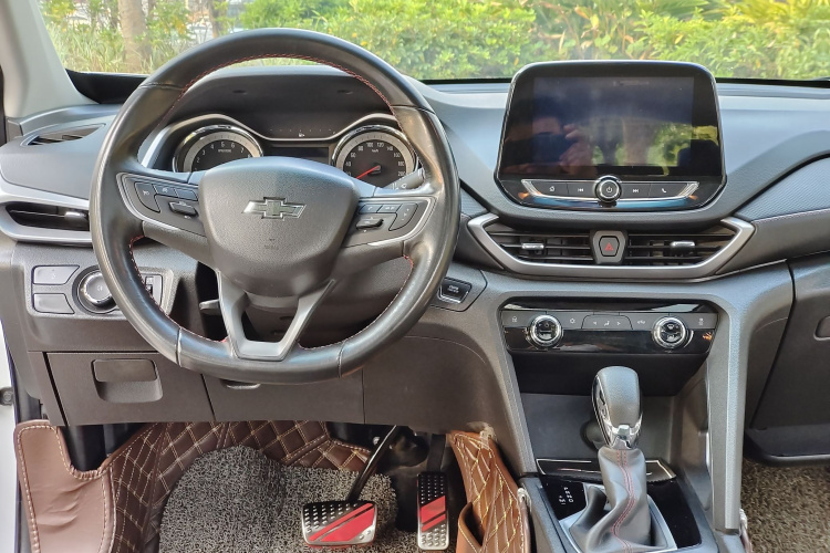 雪佛兰 沃兰多 2018款 Redline 530T 自动纵享版（5+2款） 国V中控内饰7011