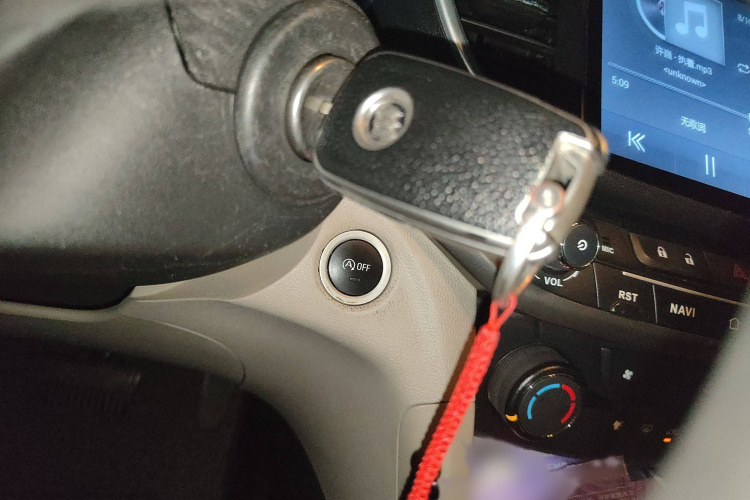 别克 英朗 2016款 15N 自动精英型中控内饰7001