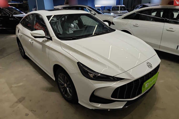 名爵 MG5 2025款 180DVVT 全球豪华版车身外观3