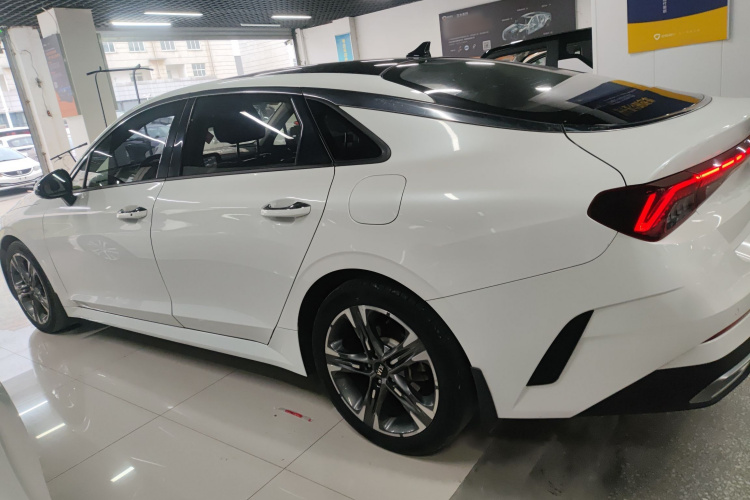 起亚K5 2020款 270T CVVD 豪华科技版车身外观4