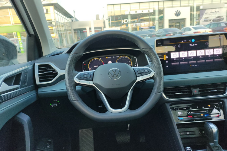 大众 途岳 2024款 300TSI 两驱月尊版中控内饰13