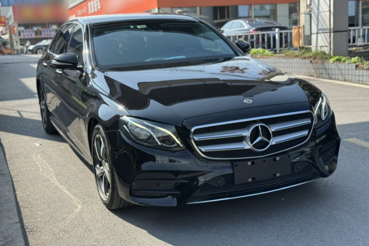 奔驰E级 2019款 改款 E 300 L 运动豪华型车身外观6001
