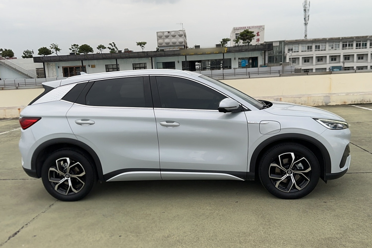 比亚迪 元PLUS 2022款 430KM 尊贵型车身外观6005