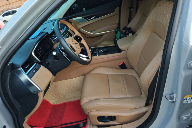 捷豹XFL 2024款 2.0T P250 两驱尊享豪华版中控内饰19