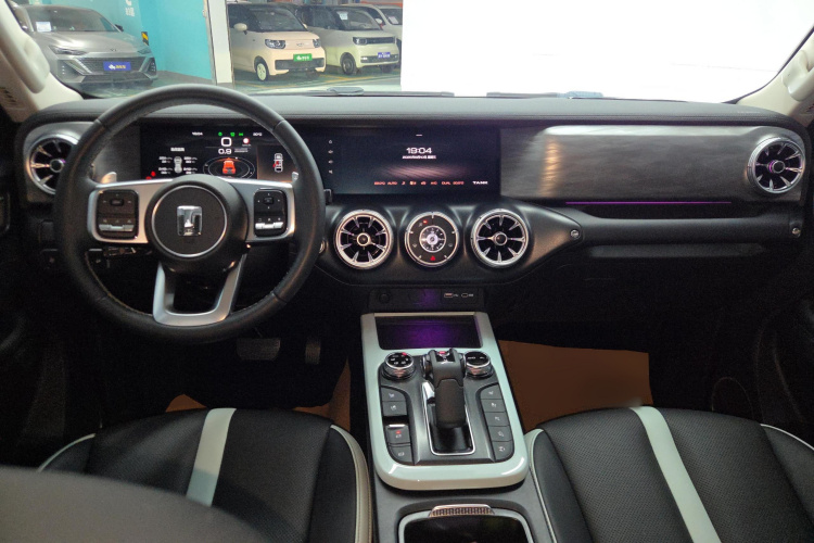 坦克300 2021款 城市版 2.0T 很有型中控内饰12