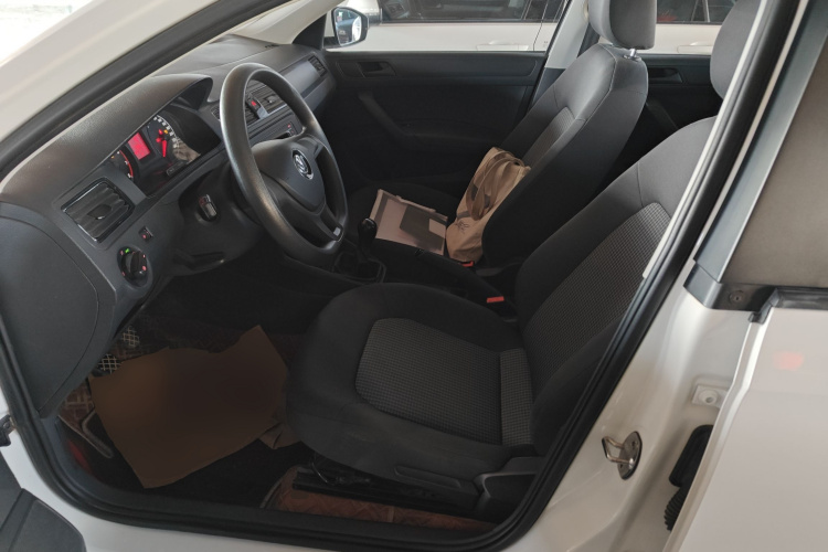 大众 桑塔纳 2021款 1.5L 手动风尚版中控内饰19