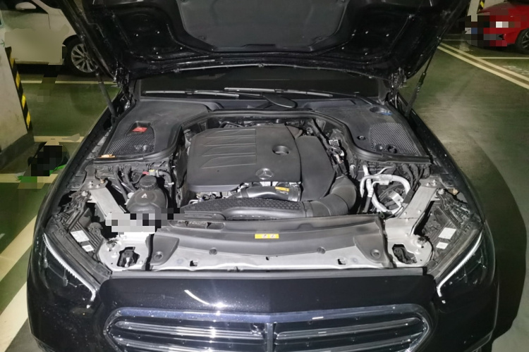 奔驰E级 2023款 改款 E 300 L 豪华型局部细节24