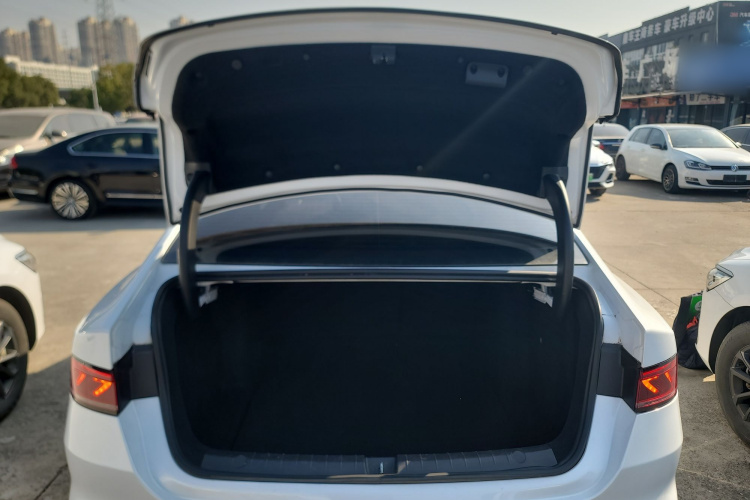 比亚迪 秦PLUS 2023款 EV 510KM 出行版机舱底盘23