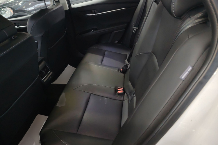 丰田 凯美瑞 2024款 双擎 2.5HG 尊贵版中控内饰21