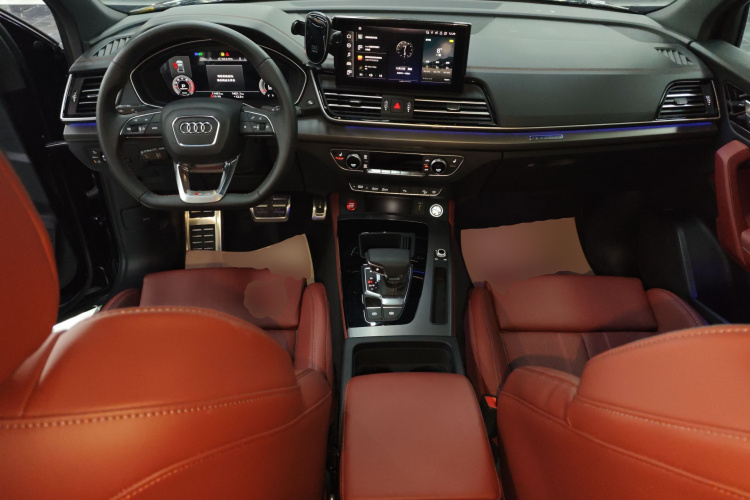 奥迪Q5L 2024款 40 TFSI 豪华动感型中控内饰12