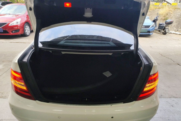 奔驰C级(进口) 2013款 C 180 轿跑版局部细节23