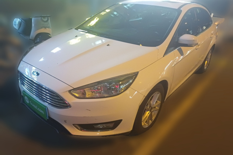 福特 福克斯 2017款 三厢 EcoBoost 180 自动精英型车身外观1