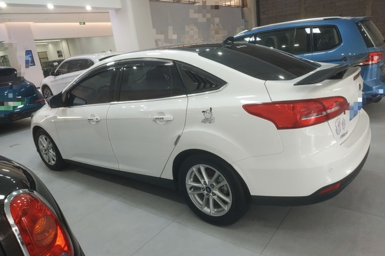 福特 福克斯 2017款 三厢 EcoBoost 180 自动精英型车身外观6003