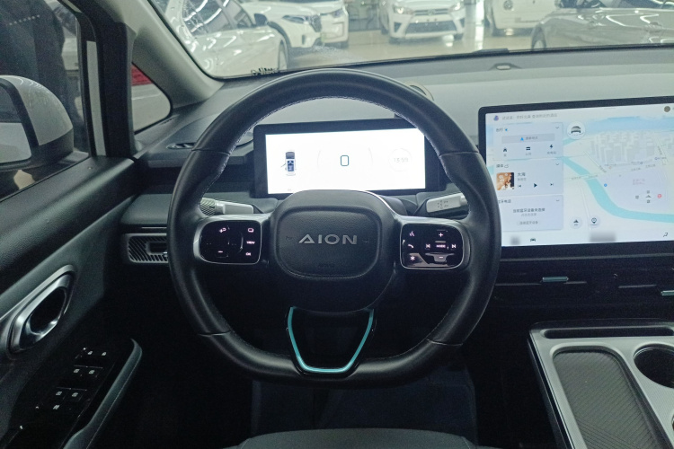 埃安 AION Y 2023款 Plus 610 乐享版 三元锂中控内饰13