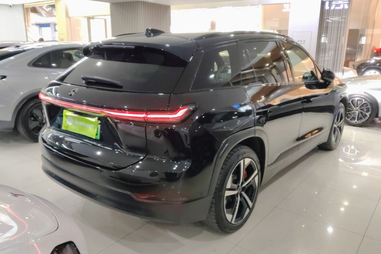 蔚来ES7 2022款 100kWh车身外观7