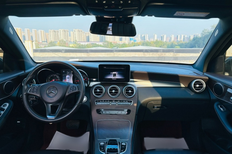 奔驰GLC 2018款 改款 GLC 300 4MATIC 动感型车身外观6006