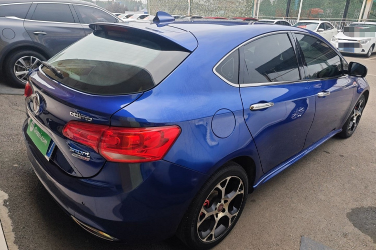 菲亚特 致悦 2014款 1.4T 自动运动版车身外观7