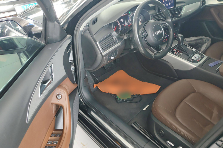 奥迪A6L 2016款 45 TFSI quattro 运动型中控内饰20