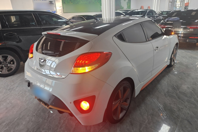 现代 Veloster飞思 2012款 1.6T 自动豪华版车身外观7
