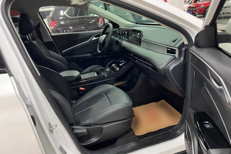 哪吒汽车 2023款 哪吒U-Ⅱ 挑战版 500 U秀 磷酸铁锂局部细节41