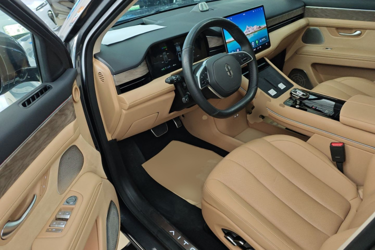 鸿蒙智行 问界M7 2022款 1.5T 四驱豪华版中控内饰7003