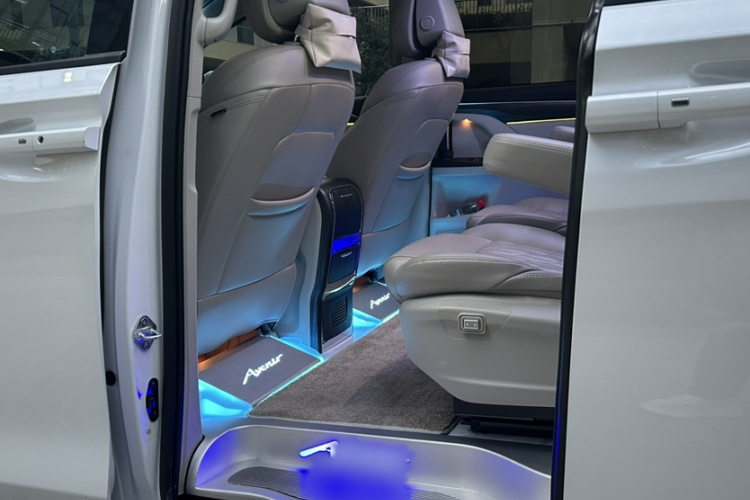 别克GL8 2023款 ES陆尊 舒适型中控内饰7009