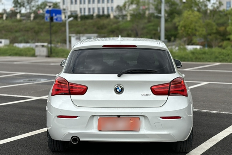 宝马1系(进口) 2016款 118i 领先型车身外观6003