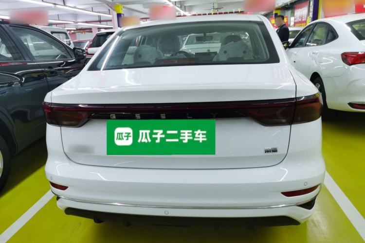 吉利汽车 帝豪 2025款 第4代 1.5L CVT尊贵型车身外观6