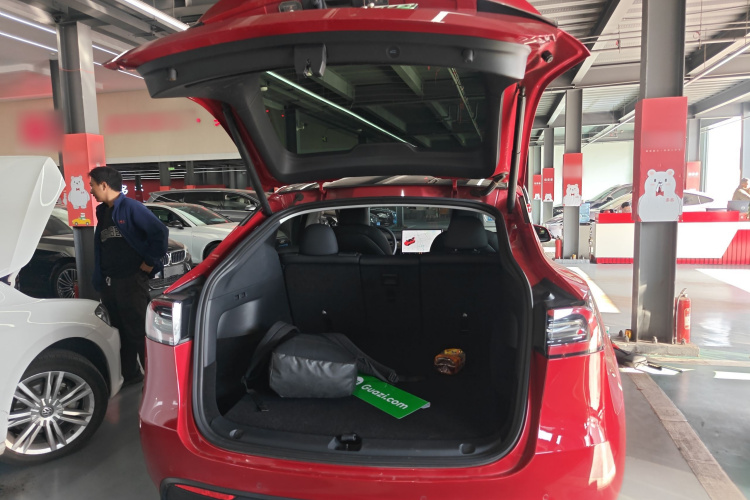 特斯拉 Model Y 2021款 长续航全轮驱动版局部细节23