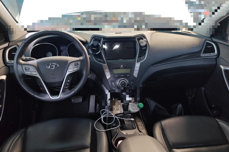 现代 胜达 2013款 2.4L 自动两驱智能型中控内饰12