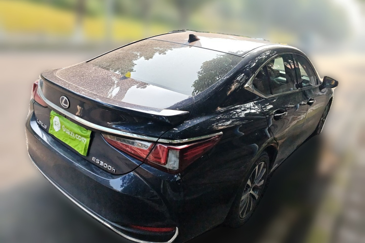 雷克萨斯ES 2020款 300h 卓越版车身外观7