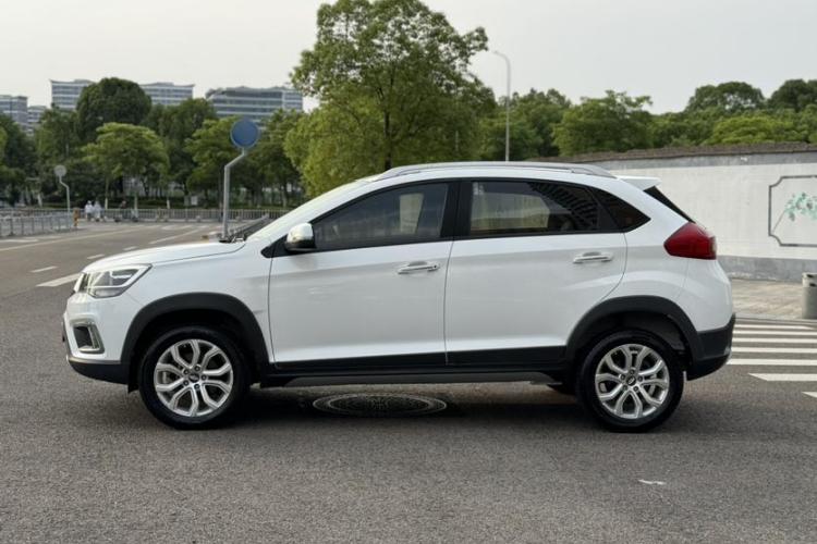 奇瑞 瑞虎3X 2020款 质享版 1.5L 手动豪华版车身外观6003