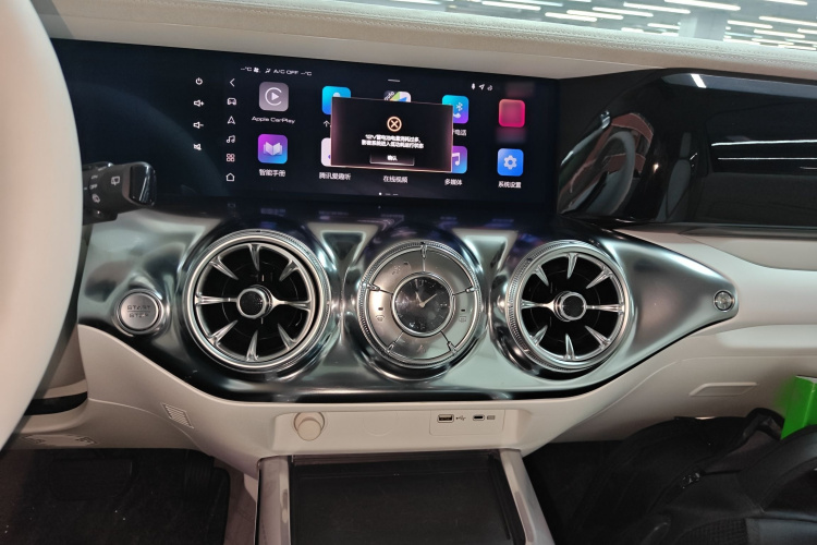 超境汽车 共创坦克300 2021款 2.0T 赛博坦克局部细节16