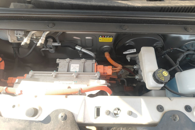 五菱汽车 宏光MINIEV 2020款 悦享款 三元锂机舱底盘24