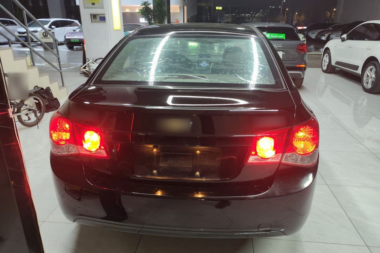 雪佛兰 科鲁兹 2014款 1.6L SL百万纪念版 MT车身外观6004