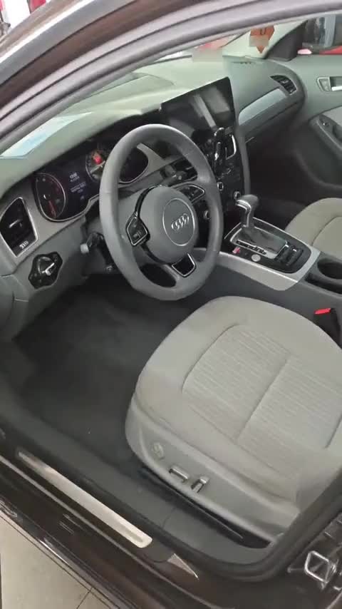 奥迪A4L 2016款 35 TFSI 典藏版 自动标准型讲解2