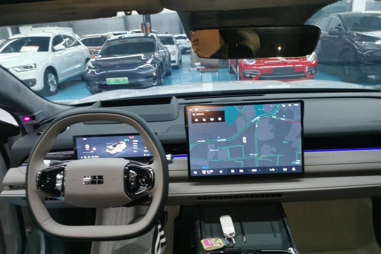 吉利银河 银河星耀8 2025款 130km EM-i 旗舰版中控内饰12