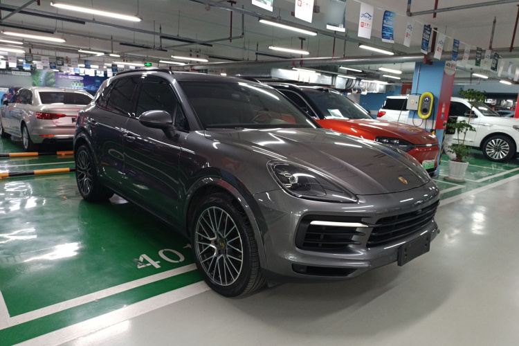 保时捷 2019款 Cayenne 3.0T车身外观3