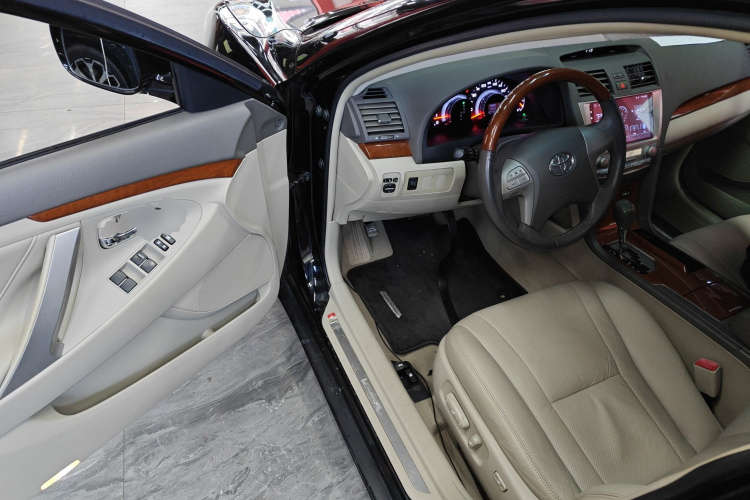 丰田 凯美瑞 2013款 200G 经典豪华版中控内饰20