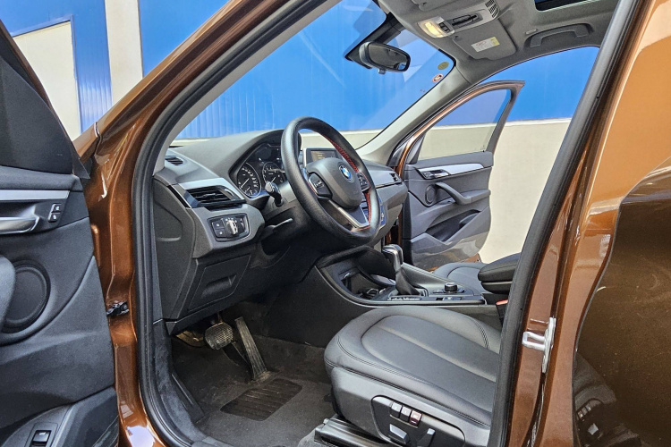 宝马X1 2016款 sDrive18Li 尊享型中控内饰7003