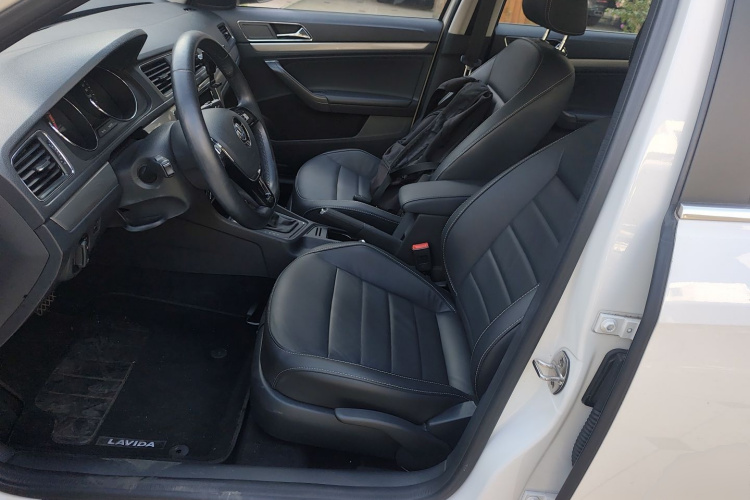 大众 朗逸 2017款 230TSI DSG舒适版中控内饰19