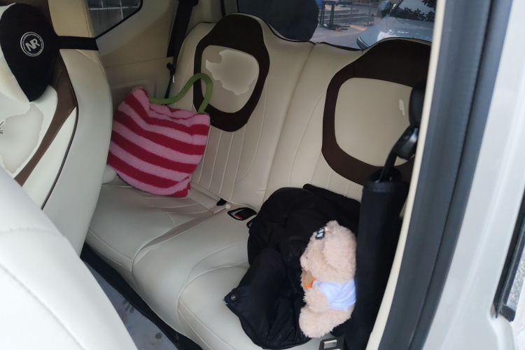 五菱汽车 宏光MINIEV 2024款 第三代 215km 青春版中控内饰21