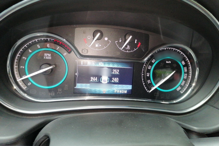 别克 君威 2015款 GS 2.0T 豪情运动版局部细节14