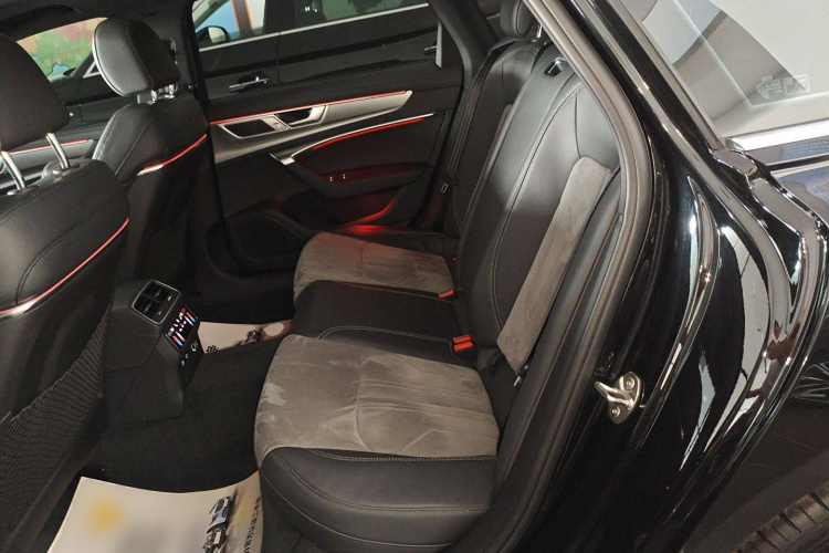 奥迪A6L 2024款 45 TFSI 臻选动感型中控内饰21