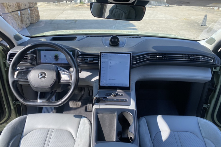 蔚来ES6 2019款 430KM 性能版中控内饰7006