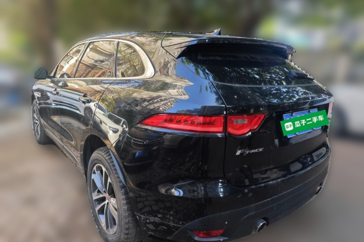 捷豹F-PACE 2018款 改款 2.0T 四驱R-Sport运动版车身外观5