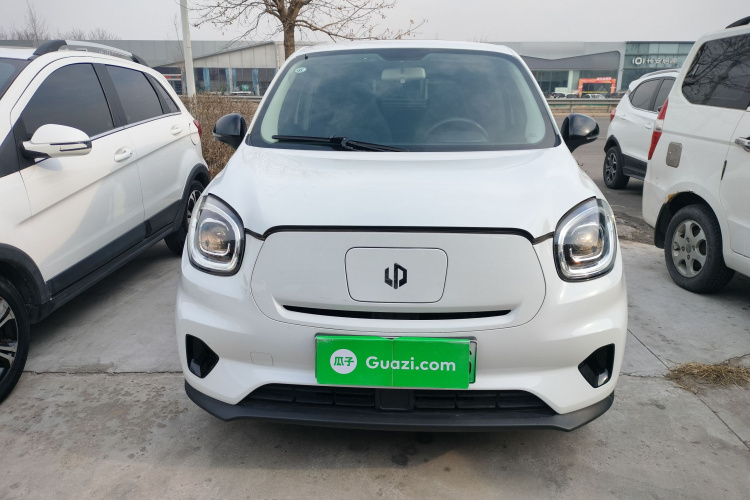 零跑汽车 零跑T03 2021款 400舒享版车身外观2