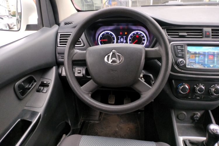 长安凯程 2021款 1.5L欧诺S智享版双蒸空调客车JL473QG中控内饰13