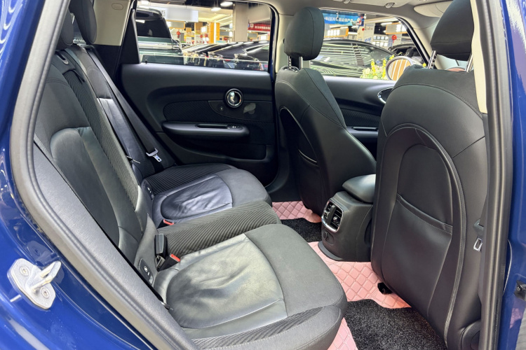 MINI Clubman 2016款 改款 1.5T COOPER 极客版中控内饰7011