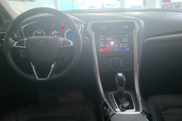 福特 蒙迪欧 2013款 2.0L GTDi200时尚型中控内饰12